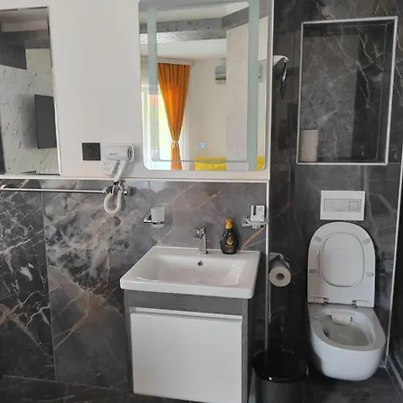 Hedonic Wellness Apartmani Nis Exterior photo